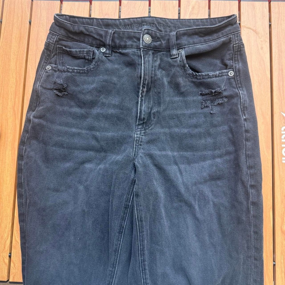 American Eagle‎ Outfitters black jeans with distressed details 6R